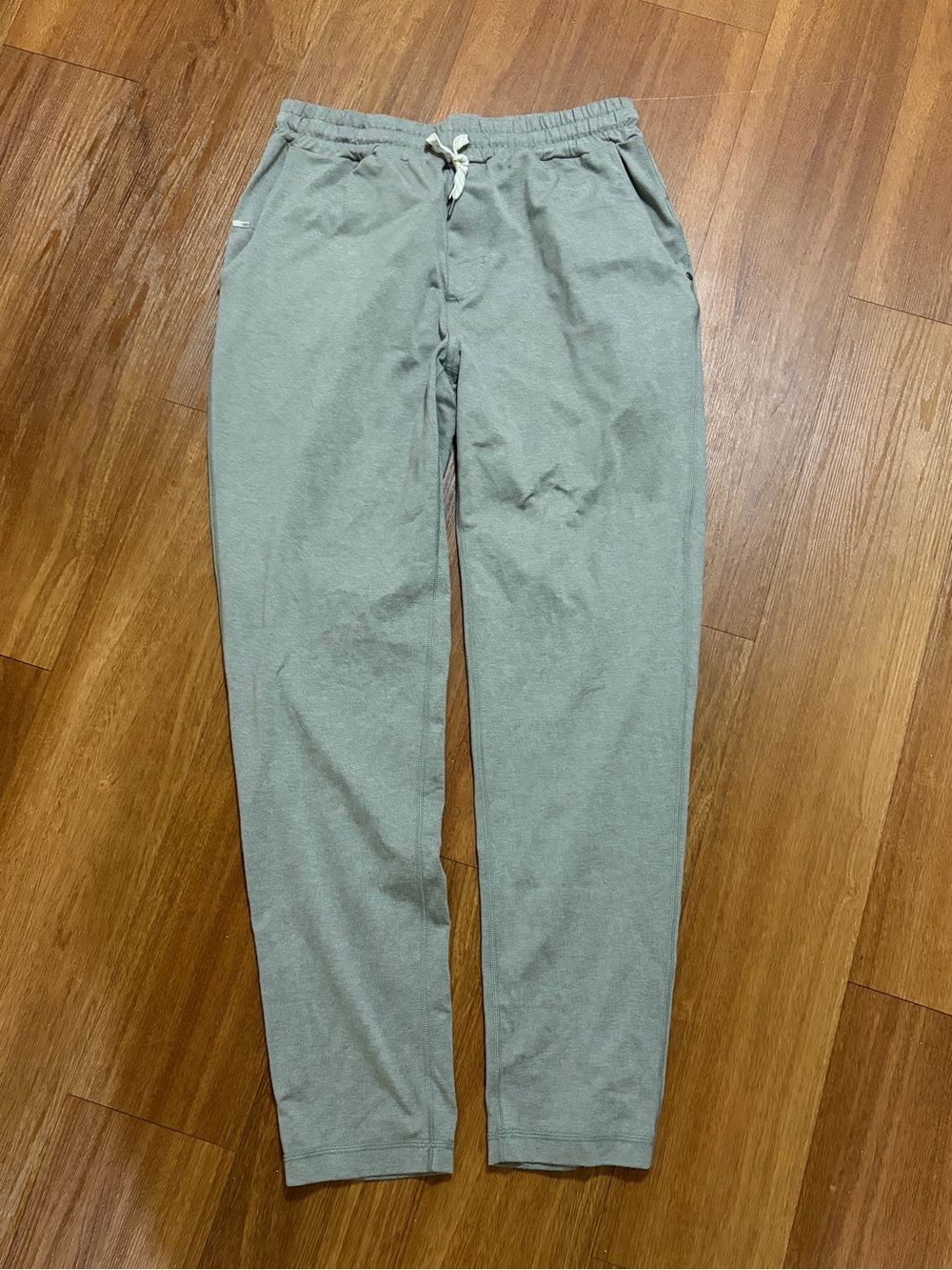 Vuori V418 Ponto Performanc Drawstring Joggers Gray Size Large Men’s EUC